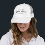 Casquette Bridal Squad Bridesmaid Élégante Simple Minimalist<br><div class="desc">Mariage de l'équipe nuptiale Bachelorette Script personnalisé Nom du texte Moderne Elégant minimaliste Modèle femmes Chapeau de camionnette blanc / Casquette.</div>