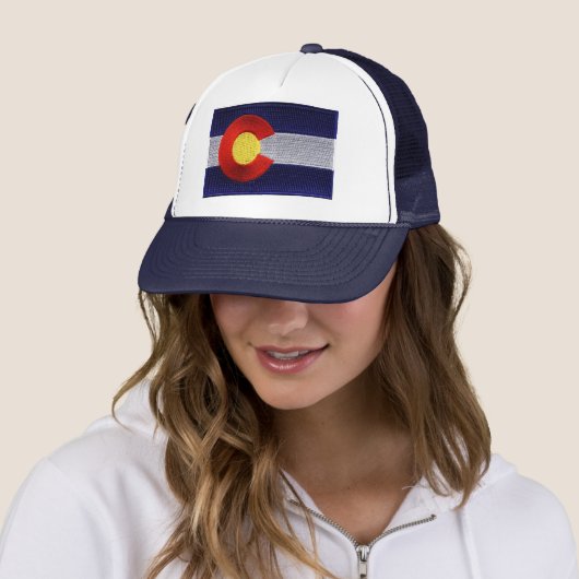 Casquette brodé de drapeau du Colorado (En situation)