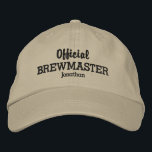 Casquette Brodée Amusant Officiel Brewmaster Bière Lover Nom person<br><div class="desc">Le casquette idéal pour les amateurs de bière ! Ce casquette de baseball amusant comprend les mots "Official Brewmaster" (changer de brasseur de bière, brasseur, etc.) et votre nom personnalisé ci-dessous (ou remplacer par votre libellé). Modifiez facilement la couleur du texte et du casquette. Que vous brassiez votre propre bière...</div>