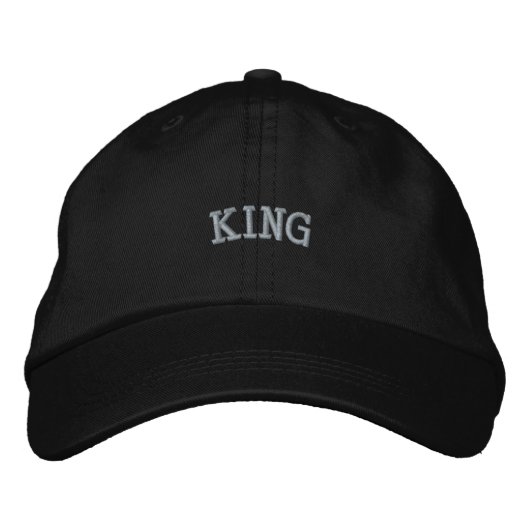 Casquette brodée avec texte KING de couleur noire (Devant)