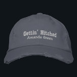 Casquette Brodée Bachelorette sur mesure Brigade des épouses Nashvi<br><div class="desc">Vous recherchez le parfait casquette de la fête de la bachelorette country? Ne cherchez pas plus loin que ce casquette brodé personnalisé Gettin' Rowdy ou Gettin' Hitched ! Ce casquette à thème occidental est parfait pour votre prochaine soirée de bachelorette et sera un succès avec toutes vos demoiselles d'honneur.</div>