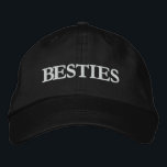 Casquette Brodée Besoins Meilleurs amis Typographie moderne Custom<br><div class="desc">Besties Best Friends Modern Typography Custom Embroder Baseball Casquette dispose du texte simple et moderne brodé "Besties". Parfait comme cadeau pour votre meilleur ami,  cousin,  soeur,  maman et plus. Créé par Evco Studio www.zazzle.com/store/evcostudio</div>
