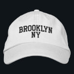 Casquette Brodée BROOKLYN NY Simple noir sur blanc<br><div class="desc">Minimaliste BROOKLYN NY Black brodé sur casquette en coton blanc. La broderie noire est personnalisable à d'autres choix de couleurs en sélectionnant le bouton "Edit Design". Vous pouvez également choisir la couleur du casquette sur la page principale de l'article.</div>