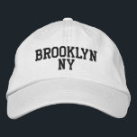 Casquette Brodée BROOKLYN NY Simple noir sur blanc<br><div class="desc">Minimaliste BROOKLYN NY Black brodé sur casquette en coton blanc. La broderie noire est personnalisable à d'autres choix de couleurs en sélectionnant le bouton "Edit Design". Vous pouvez également choisir la couleur du casquette sur la page principale de l'article.</div>