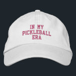 Casquette Brodée Cadeau De Pickleball Amusant Et Branché - À L'Ère<br><div class="desc">Un casquette de pickleball branché et amusant qui dit "À mon ère de pickleball". Parfait pour ceux qui aiment le jeu du pickleball. Obtenez un casquette correspondant pour votre bestie de pickleball. Modifiez facilement le texte personnalisé.</div>