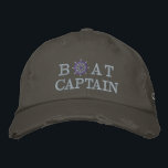 Casquette Brodée Capitaine Famille Voyage sur mesure<br><div class="desc">Montrez le monde que vous aimez naviguer avec ce mignon casquette brodé de capitaine de bateau que vous pouvez customiser. Le design "BOAT" est défini tandis que le "CAPITAINE" peut être changé en "CREW" ou toute désignation que vous désirez. Parfait pour les courses de yacht, croisière en famille, voile et...</div>