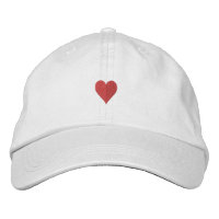 Chapeau brodé de coeurs