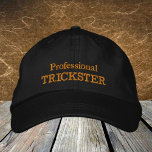 Casquette Brodée Chapeau de camionneur brodé professionnel TRICKSTE<br><div class="desc">Chapeaux brodés : Casquette de baseball de mode amusante avec le texte "Professional TRICKSTER" - chapeaux de fête humoristiques,  Père Noël secret,  soirée déguisée,  sorties nocturnes / étudiants</div>
