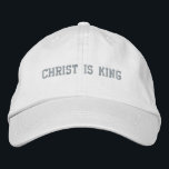 Casquette Brodée Christ est roi avec croix<br><div class="desc">Le Christ brodé est le roi devant.</div>