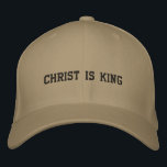 Casquette Brodée Christ est roi avec croix<br><div class="desc">Le Christ brodé est le roi devant.</div>