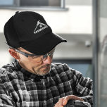 Casquette Brodée Entrepreneurs sur mesure Nom de l'entreprise Maiso<br><div class="desc">nom d'entreprise personnalisée broderie détail,  avec broderie moderne silhouette graphique maison,  composé d'un marteau et deux ongles.</div>