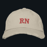 Casquette Brodée Infirmière inscrite RN Beige Red<br><div class="desc">Infirmière inscrite RN Beige Red Embroded Baseball Casquette
En tant qu'infirmière, nous savons tous à quel point il est facile de se coiffer un jour de congé. Ce casquette élégant et désespéré est génial quand on est pressé de partir. CUSTOMISER À UNE COULEUR DIFFÉRENTE SI VOUS SOUHAITEZ</div>