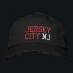 Casquette Brodée JERSEY CITY NJ Blanc rouge sur le Vintage noir<br><div class="desc">JERSEY CITY NJ Broderie rouge et blanche sur casquette en coton noir de style vintage. La broderie est personnalisable à d'autres choix de couleurs en sélectionnant le bouton "Modifier la conception" de l'outil. Vous pouvez également choisir la couleur du casquette sur la page principale de l'article.</div>