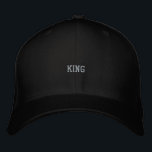 Casquette Brodée King Custom Black Versatile Headwear Style-Hat<br><div class="desc">Step into authority with the “KING” text printed on this black Flexfit wool cap, built for bold personalities. The clean design delivers a strong visual impact without being loud.
Perfect for those who carry confidence naturally in their everyday style.</div>