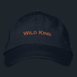 Casquette Brodée Libérez votre côté intrépide avec le texte Wild Ki<br><div class="desc">Libérez votre côté intrépide avec le casquette brodé "Wild King". Ce casquette réglable marine allie énergie robuste et flair royal, avec votre texte personnalisé pour cette touche personnelle audacieuse. Parfait pour faire une déclaration, il est conçu pour ceux qui dirigent avec ardeur et confiance.</div>
