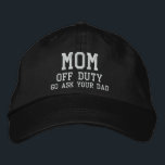 Casquette Brodée Maman hors service Simple moderne typographie pers<br><div class="desc">Mom Off Duty Simple Modern Typography Custom Embroder Baseball Casquette avec le texte simple et moderne brodé "Maman,  off duty,  Go ask your dad". Parfait comme cadeau pour maman pour la Fête des Mères,  Noël,  anniversaire et plus encore. Créé par Evco Studio www.zazzle.com/store/evcostudio</div>