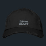 Casquette Brodée Mignonne Hippie Coeur non tamisé Citation Vintage<br><div class="desc">Coeur non dompté hippie citation,  vintage personnalisé brodé rose,  casquette de baseball noir rustique. Idée cadeau d'anniversaire ou accessoire.</div>