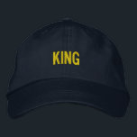 Casquette Brodée Personnalisé KING Brodé Style Marine-Casquette aju<br><div class="desc">Élevez votre garde-robe décontractée avec le Casquette ajustable personnalisé KING Text. Doté d'une impressionnante broderie "KING" en caractères gras,  ce casquette de marine allie style et confort. La sangle réglable assure un ajustement douillet et personnalisé pour une tenue toute la journée.</div>