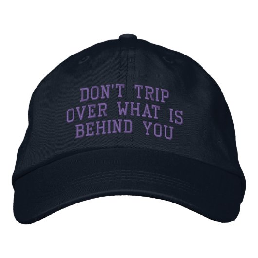 Casquette Brodée Positivité des devis motivationnels (Devant)
