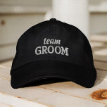 Casquette Brodée Team Groom Modern Simple Typographie Mariage<br><div class="desc">Team Groom typographie simple.</div>