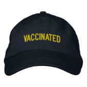 Casquette Brodée Texte jaune doré vacciné (Devant)