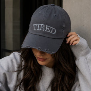 Casquette Brodée Typographie Minimaliste Fatiguée