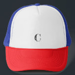 CASQUETTE C<br><div class="desc">Un casquette simple et décontracté avec design alphabétique.</div>
