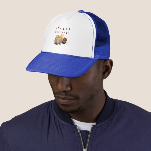 Casquette Cadeaux et Boules de Noël (En situation)