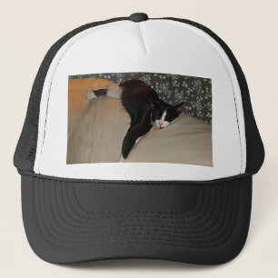 Casquette Cat Sleeping on top of Couch Hat
