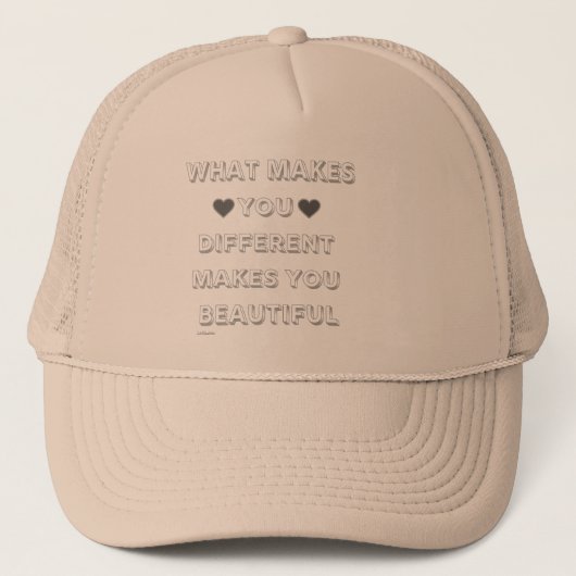 CASQUETTE CE QUI VOUS REND DIFFÉRENTS VOUS REND BEAU (Devant)