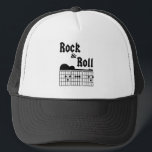 Casquette Chapeau de camion Rock & Roll Papa<br><div class="desc">Laissez papa montrer sa rock star avec ce chapeau de camionneur amusant. DAD est orthographié avec des cartes d'accords de guitare. Fait un grand cadeau pour les papas qui jouent de la guitare - parfait pour la Fête des pères!</div>