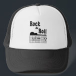 Casquette Chapeau de camion Rock & Roll Papa<br><div class="desc">Laissez papa montrer sa rock star avec ce chapeau de camionneur amusant. DAD est orthographié avec des cartes d'accords de guitare. Fait un grand cadeau pour les papas qui jouent de la guitare - parfait pour la Fête des pères!</div>