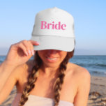 Casquette Chapeau de camionnette de bachelorette rose<br><div class="desc">Fun, rose flirté avec simple bloc vertical lettrage pour la mariée à porter à la fête de la bachelorette. Joli gardien de la faveur pour votre week-end de filles! Message-moi si vous voulez quelque chose de différent de ce que vous voyez ici-heureux de créer quelque chose de personnalisé pour vous....</div>