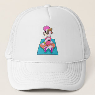 Casquette Chèvre au Yoga sur tapis de Yoga