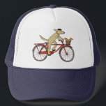 Casquette Chien cycliste avec écureuil ami - Art animal amus<br><div class="desc">Chapeau de camion de chien et d'écureuil à vélo. Un mignon chien de dessin animé portant un béret pédalant une bicyclette rouge. L'écureuil heureux est à cheval dans le panier de vélo. Visitez le Doodle World de Jenn pour des créations encore plus charmantes imprimées sur des produits qui font des...</div>