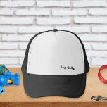 Casquette Chien papa minimaliste machine à écrire Empreinte<br><div class="desc">Pour marcher le chien dans un style sobre, n'importe quel père de chien va adorer ce chapeau de camionnette simple et minimaliste "chien papa" avec un empreinte de patte minuscule comme ponctuation. Le texte peut être customisé à "pup pop" ou personnaliser avec n'importe quel nom de race de chien. Noir...</div>
