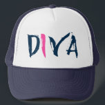 Casquette Conception bleue et rose de diva des textes<br><div class="desc">Conception des textes de diva. Conception moderne foncée mignonne des textes écrits de main d'accent bleu marine et rose</div>
