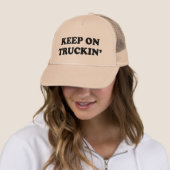 CASQUETTE CONTINUEZ À TRUCKIN' (En situation)