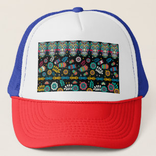 Casquette Crânes tribaux des Boho : motif coloré.