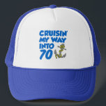 Casquette Cruisin' My Way<br><div class="desc">Cruisin' My Way Into a 70 camions. A great a to wear while you're celebrating your seventieth birthday on a cruise ship. Objets a cartoon anchor. Great for anyone turning seventy and loves cruises,  boats and the water.</div>