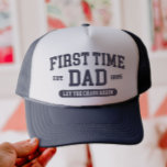 Casquette Custom First Time Papa Funny New Papa Fête des pèr<br><div class="desc">Custom First Time Papa Funny New Dad Fête des pères Trucker Chapeau : un cadeau parfait pour les papas de la première fois! Ce chapeau de camionneur est personnalisable avec une année personnalisée, ce qui le rend idéal pour les baby showers, les congés paternité ou la vie quotidienne de papa....</div>