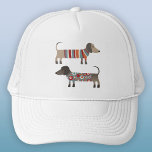 Casquette Dachshund Wiener Saucisse Chien<br><div class="desc">Amusants petits chiens Dachshund Wiener Saucage portant des chandails laineux pour faire sourire n'importe quel amoureux des animaux. Art original de Nic Squirrell.</div>