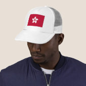 Casquette de fleurs blanches (En situation)