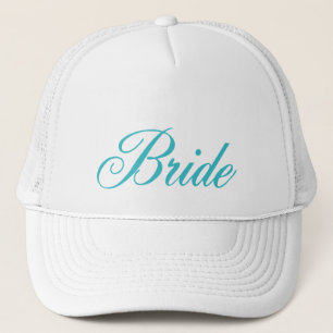 Casquette de jeune mariée dans le bleu