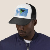 Casquette de milan jaune et noir (En situation)