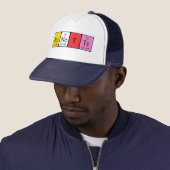 Casquette de nom de table périodique Nanette (En situation)