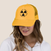 Casquette de symbole de rayonnement (En situation)