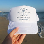 Casquette Dernier Toast Sur La Côte Beach Bachelorette Party<br><div class="desc">Célébrez en style avec le chapeau du dernier toast On The Coast Beach Bachelorette Party Trucker. Ce chapeau branché présente un design animé sur le thème de la plage et un slogan ludique, parfait pour les fêtes de plage. Avec un dossier en maille classique et une fermeture à ailettes réglable,...</div>