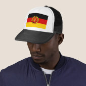 Casquette Drapeau de la RDA république Démocratique (En situation)