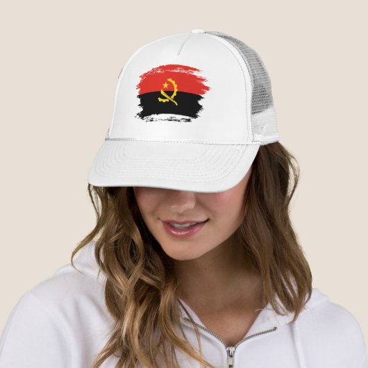Casquette Drapeau de l'Angola (En situation)